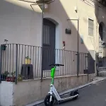 Due Passi Dal Centro *