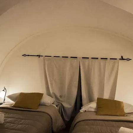 Due Passi Dal Centro